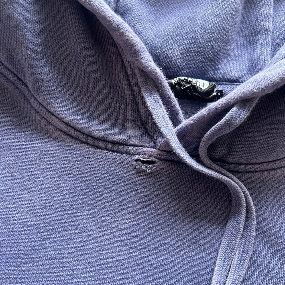 The North Face Sweatshirt Mens Small Purple Logo Hoodie Outdoor Nature Hiking